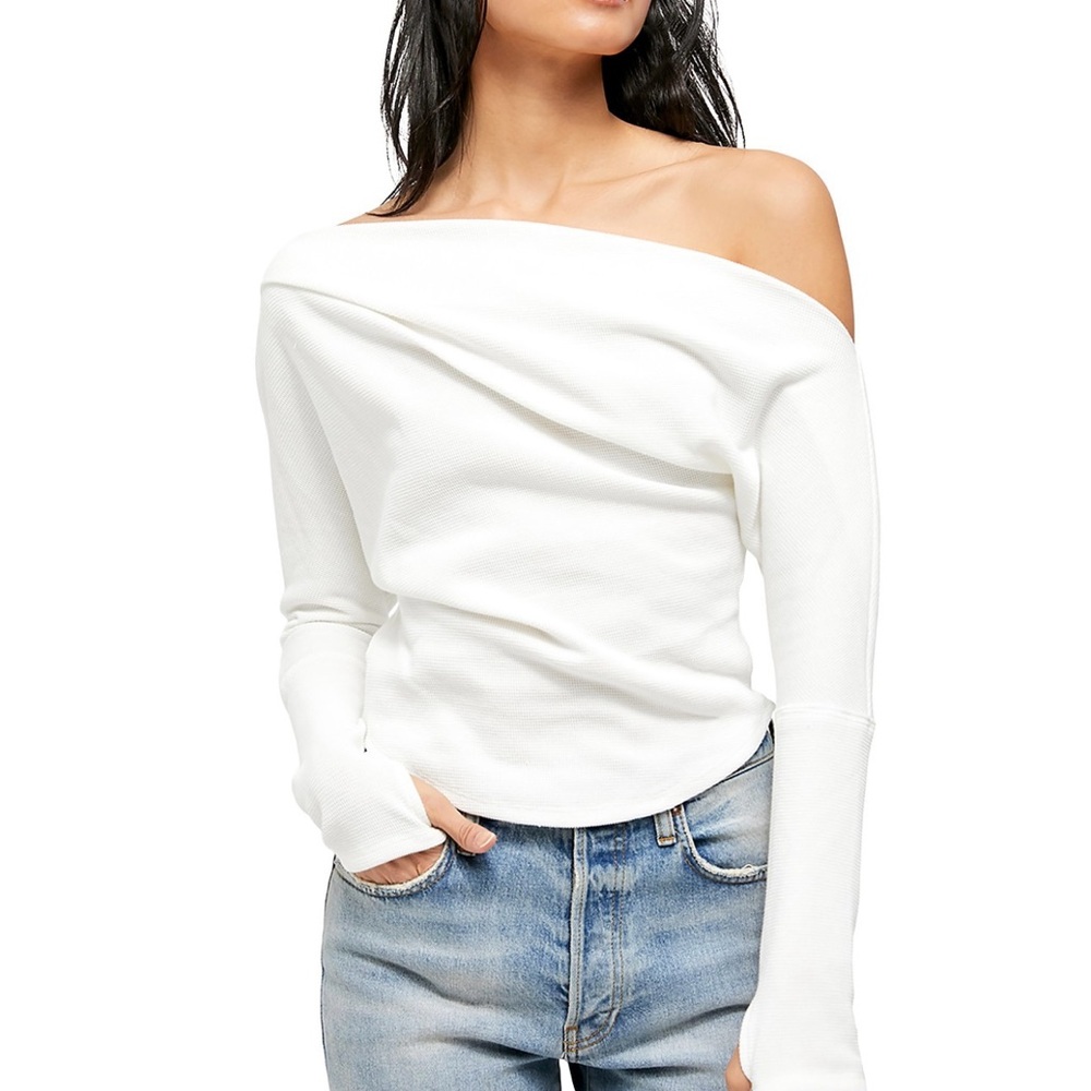 Chic White Off-the-Shoulder thermal top